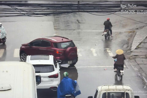 Muchos vehiculos multados en Thanh Hoa. Foto: Policia de Thanh Hoa