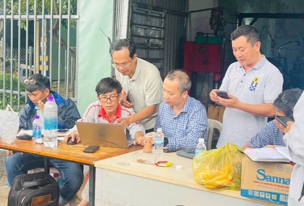 Ban lanh dao Viettel Khanh Hoa ung truc 24/24 cung anh em trien khai ung cuu thong tin