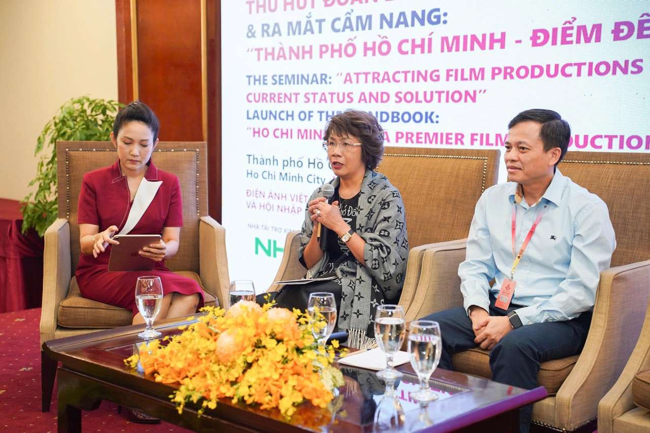 The workshop space attracted the film crew to the locality on November 23. Photo: Mai Anh.