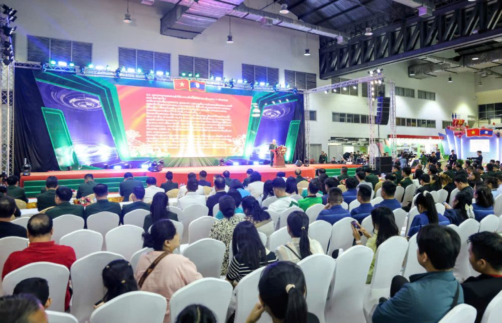 The 2025 Vietnam - Laos Business Products Connection and Promotion Fair attracted nearly 8,000 visitors. Photo: Thu Thuy