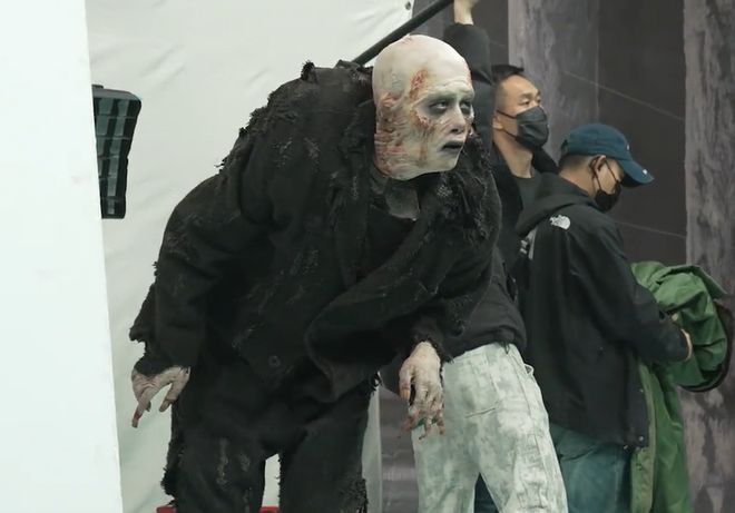 Dich Duong Thien Ti gay soc khi hoa than thanh quai vat. Anh: Nha san xuat