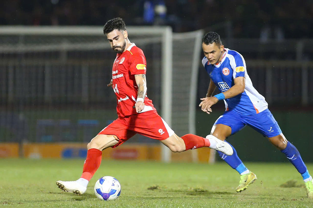 Co ban dan truoc, Cong an TPHCM van chiem linh the tran va lien tiep tao ra cac co hoi nguy hiem ve phia khung thanh cua thu mon Thanh Thang.