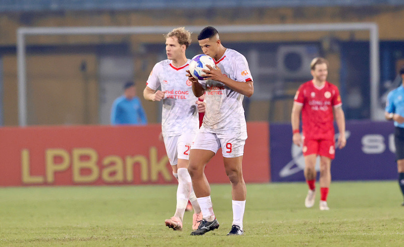 Video of the Hanoi Police - The Cong Viettel penalty shootout (34)