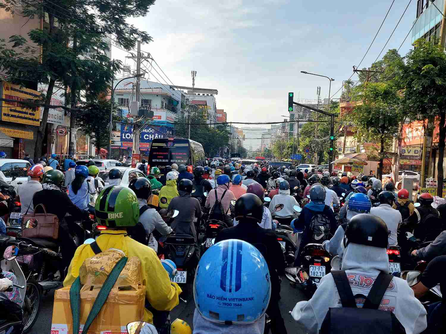 Duong Dinh Bo Linh un tac sang 24.11. Anh: Minh Quan