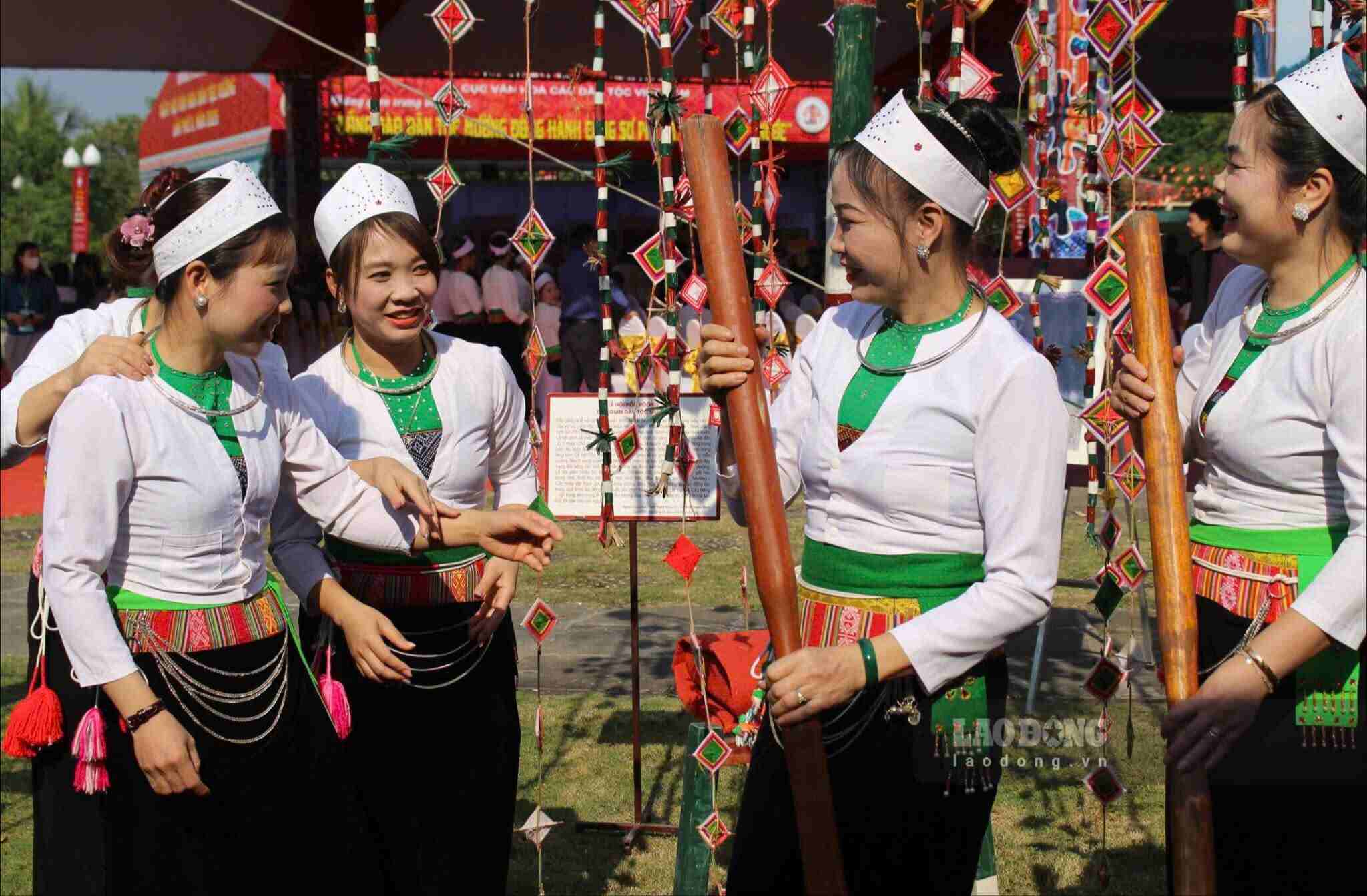 Đồng bào Mường ở Hà Nội trong ngày hội. Ảnh: Lê Tuyến