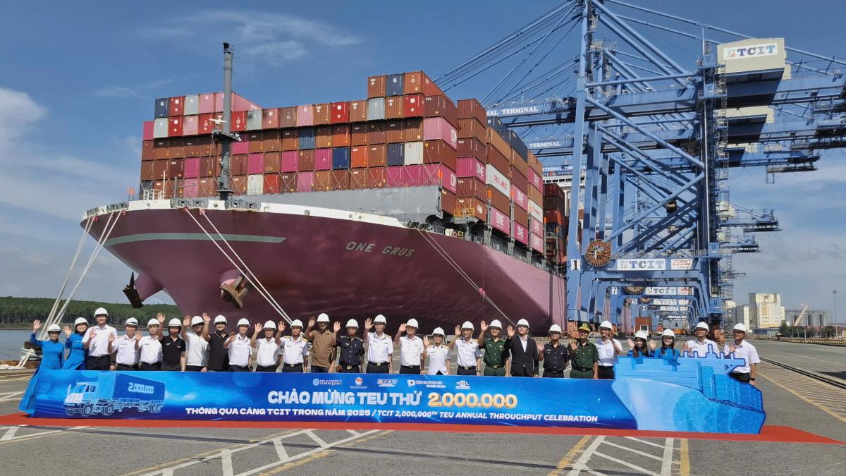 TCIT seaport welcomes the milestone of passing 2 million containers in 2025. Photo: TCIT