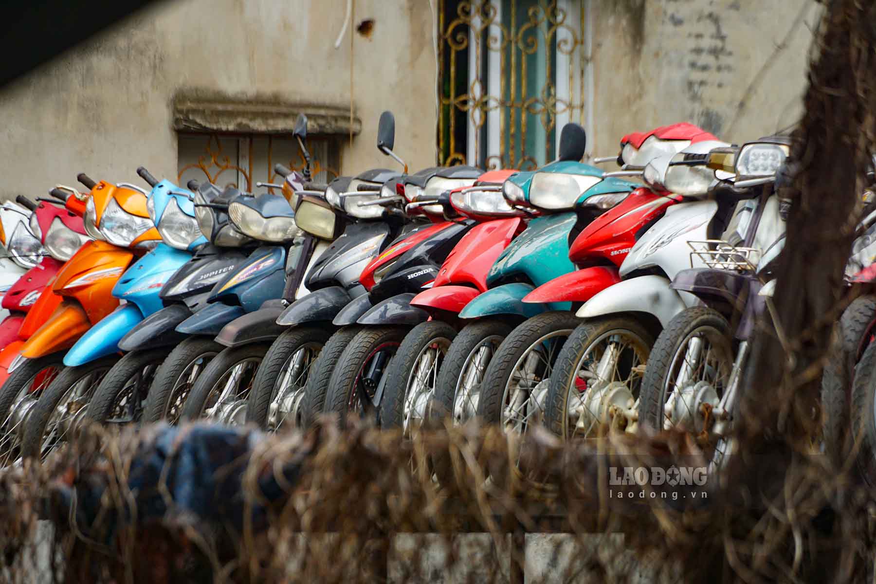 Hình ảnh tại một điểm tạm giữ xe vi phạm tại Hà Nội. Ảnh: Ngọc Thùy