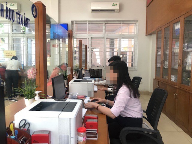 The Ministry of Home Affairs proposes that the unmerged provinces will reduce the total number of civil servants by 5%. Photo: Huong Nha