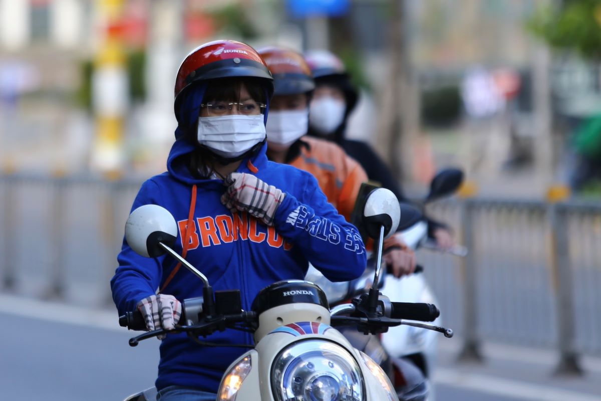 南部の天気は早朝と夜は寒い。写真:Nguyen Chan