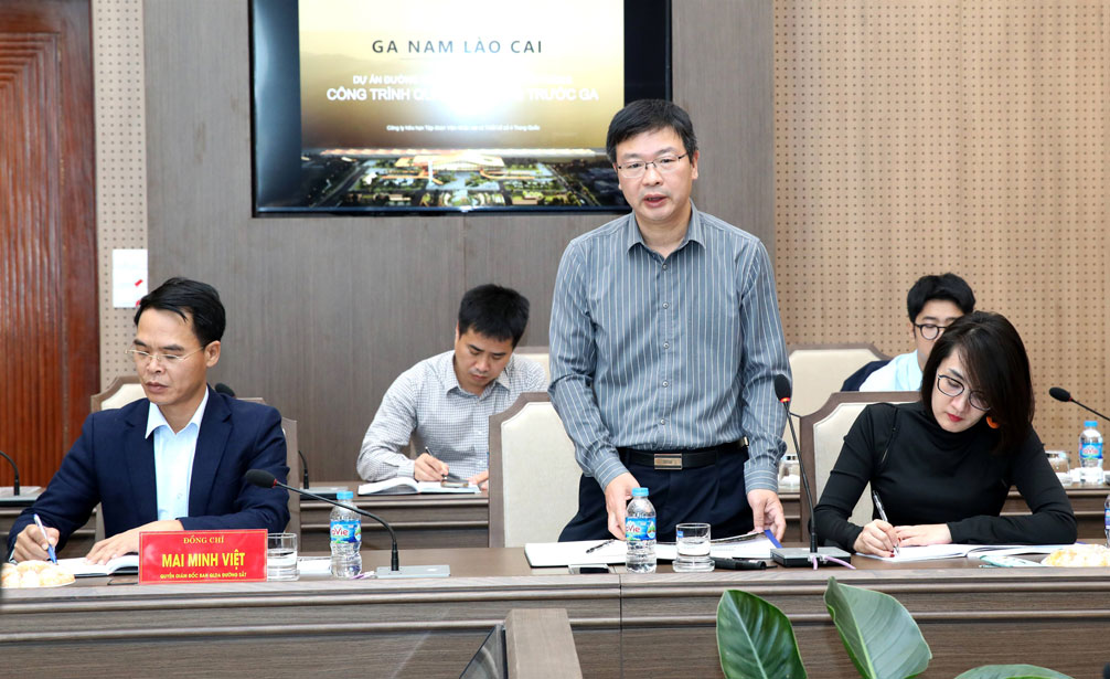 Don vi tu van thiet ke trinh bay cac phuong an.  