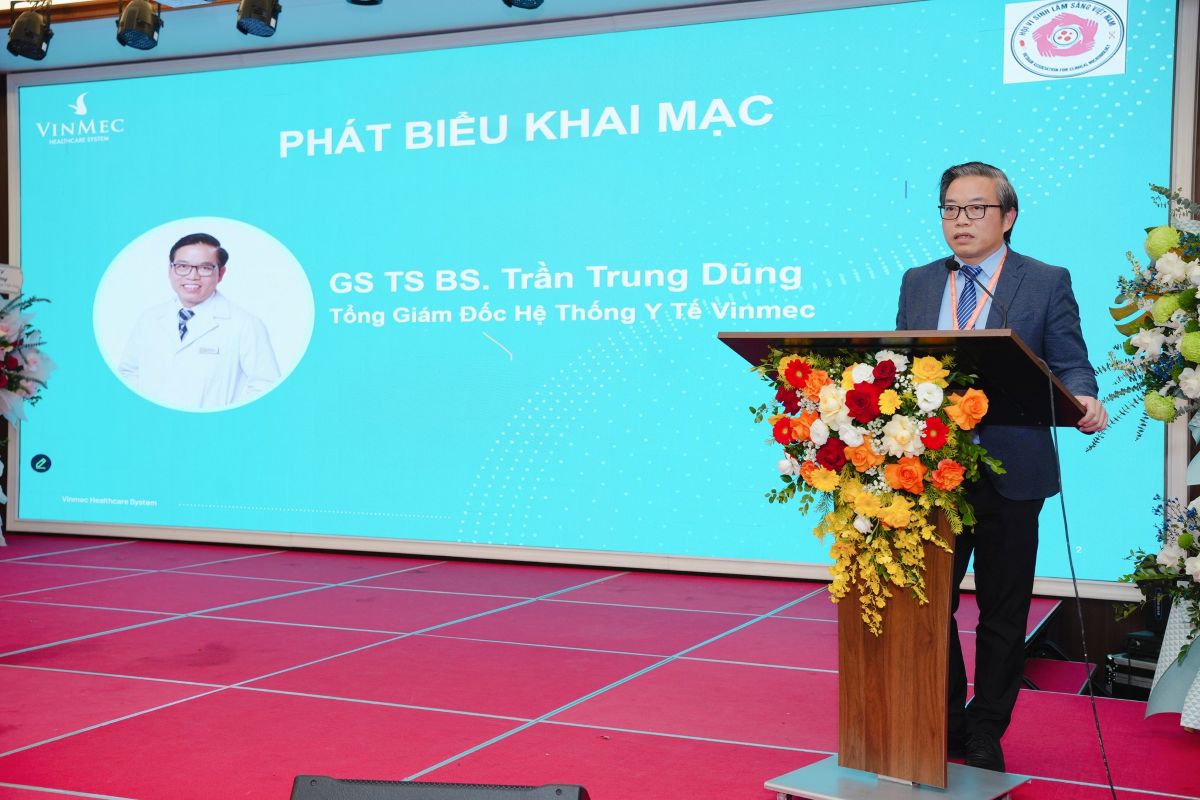  GS.TS.BS Tran Trung Dung - Tong Giam doc He thong Y te Vinmec phat bieu tai su kien. Anh: Vinmec