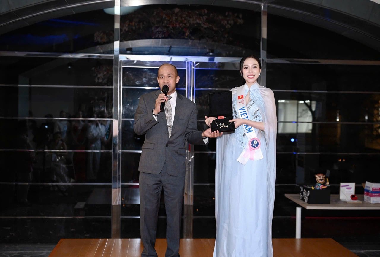 키에우주이는 11월 24일 저녁 준결승에 진출할 예정입니다. 사진: 황금 연꽃.