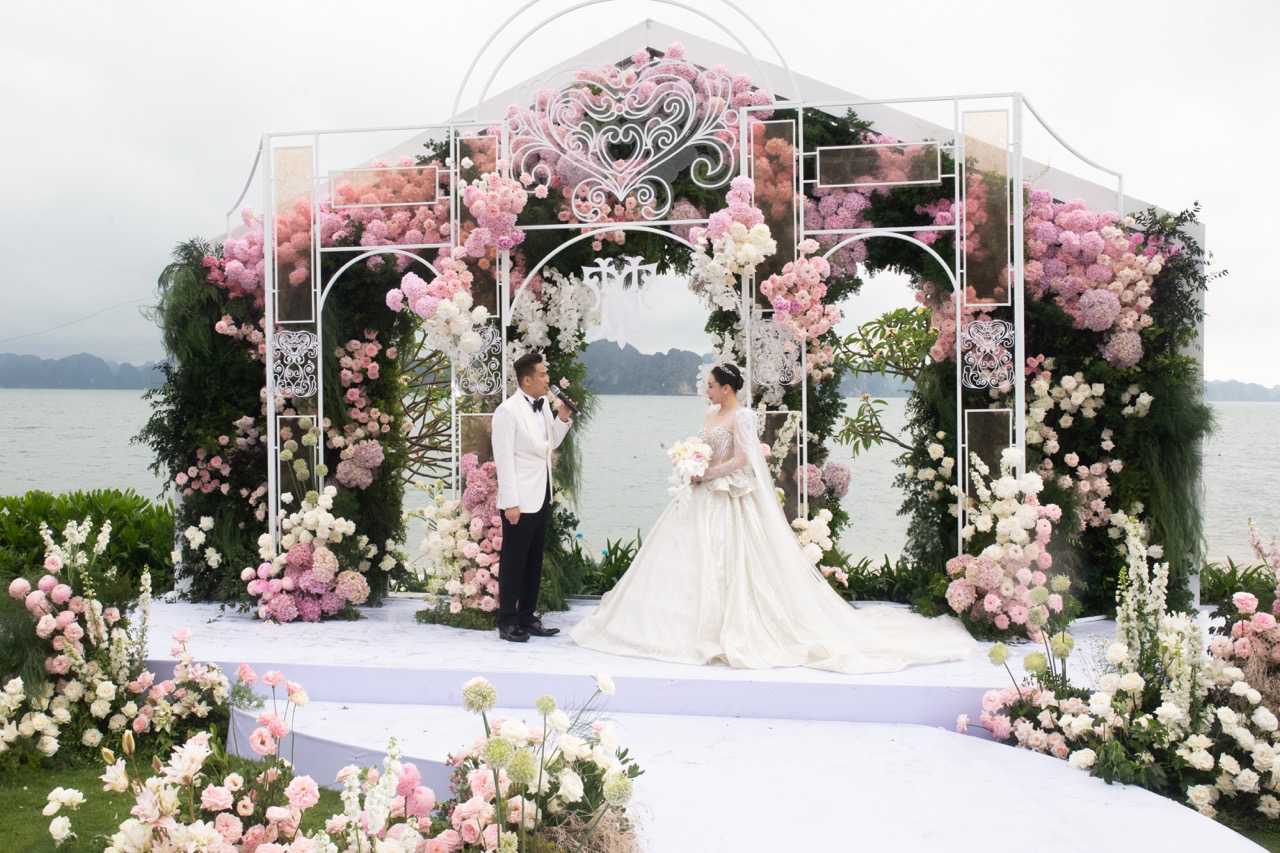 Dam cuoi Ho Quynh Huong. Anh: Nghe si cung cap