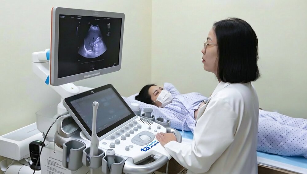 He thong may sieu am cao cap hien dai hang dau the gioi Acuson Sequoia (Siemens, Duc) ung dung ky thuat sieu am dan hoi mo, danh gia muc do gan nhiem mo, xo hoa gan,... Anh: BVDK Tam Anh 