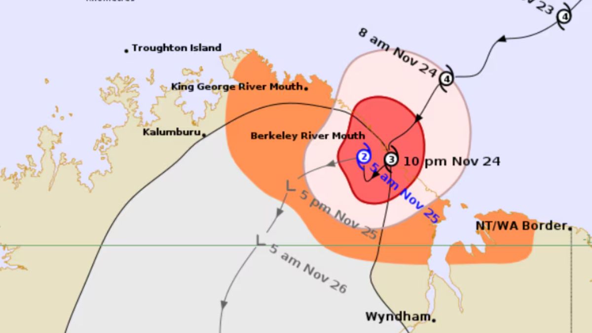 Forecast of fina's path. Photo: Australian Bureau of Meteorology