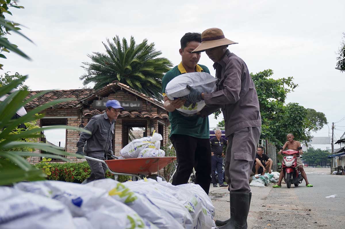 ホーチミン市は熱帯低気圧に対応しています。写真: ヌー・クイン