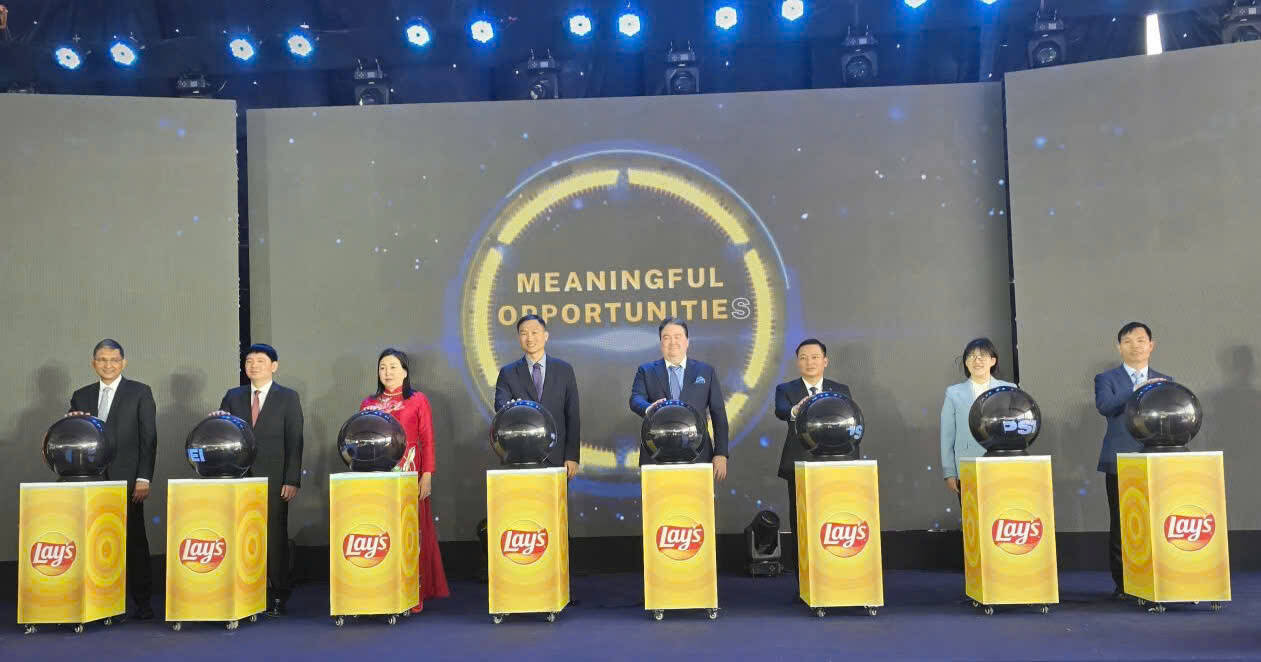 ニンビン省の指導者と代表者がペプシコニンビン食品工場の開所式を締めくくりました。写真:Dieu Anh