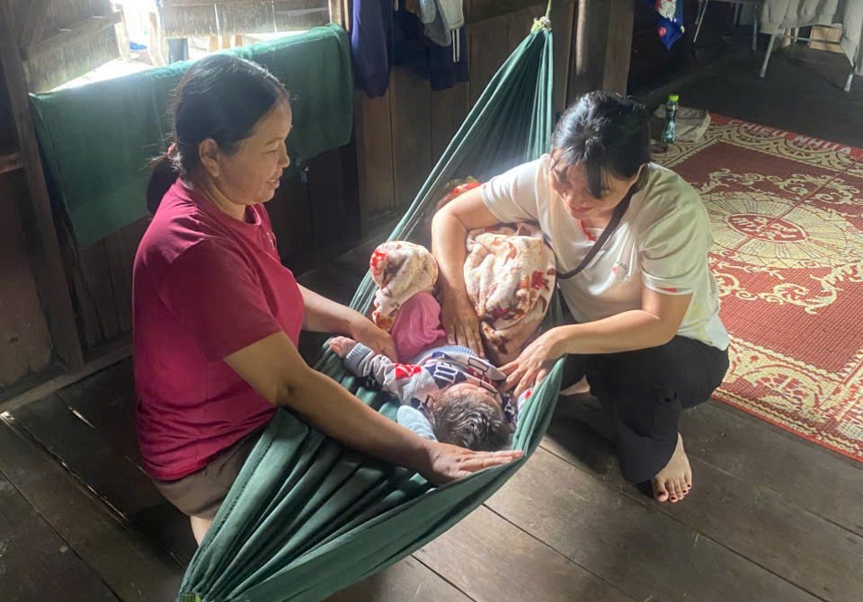 Cuoc song nhieu gia dinh tren dia ban con kho khan, thieu thon. Anh: Bao Lam