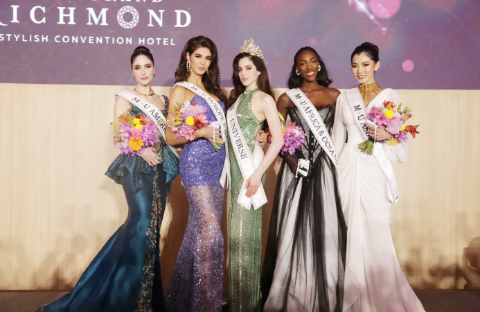 Nguoi dep Bo Bien Nga