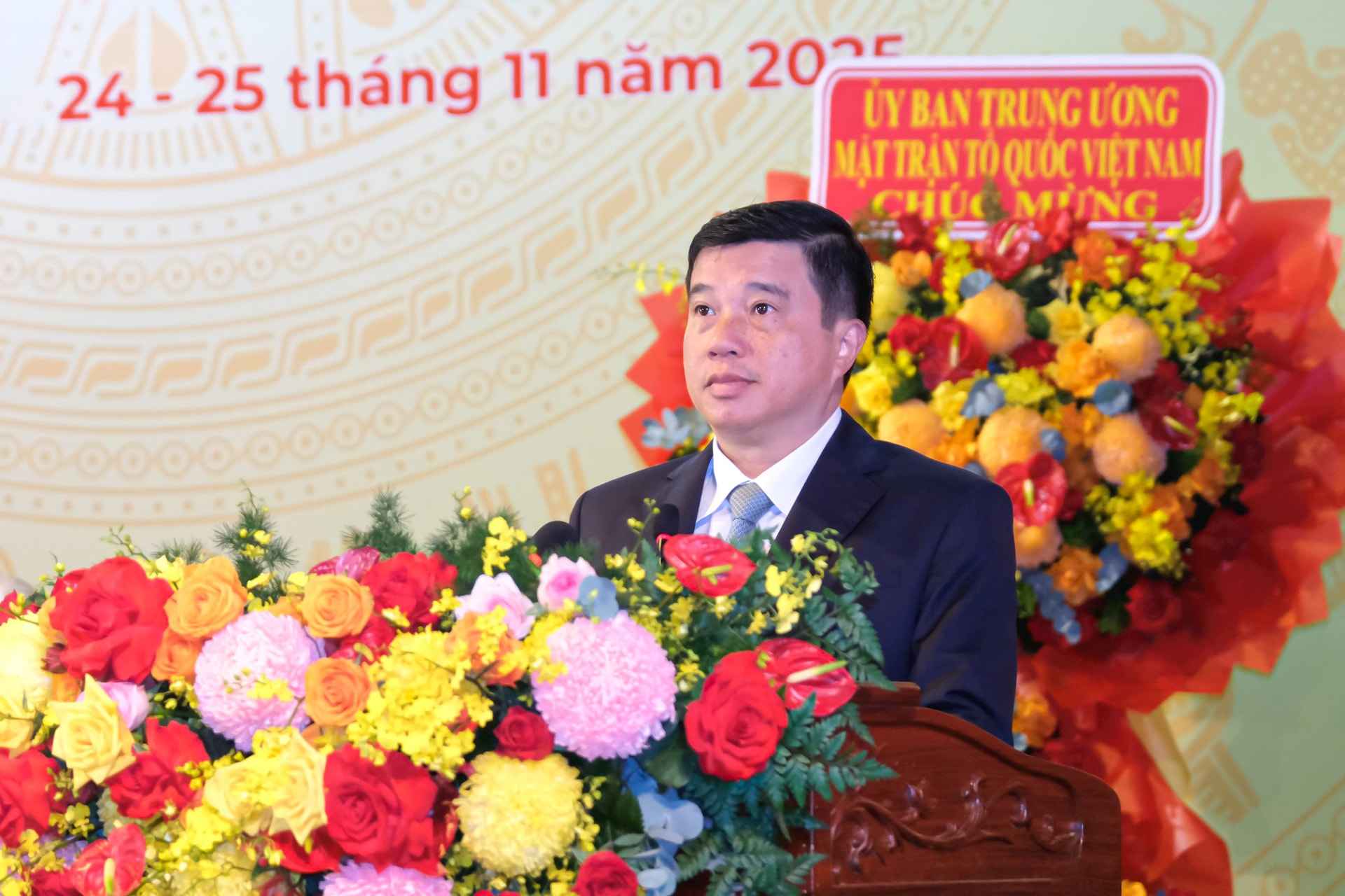 Ong Y Thanh Ha Nie Kdam, Bi thu Tinh uy Lam Dong phat bieu tai Dai hoi. Anh: Phuc Khanh