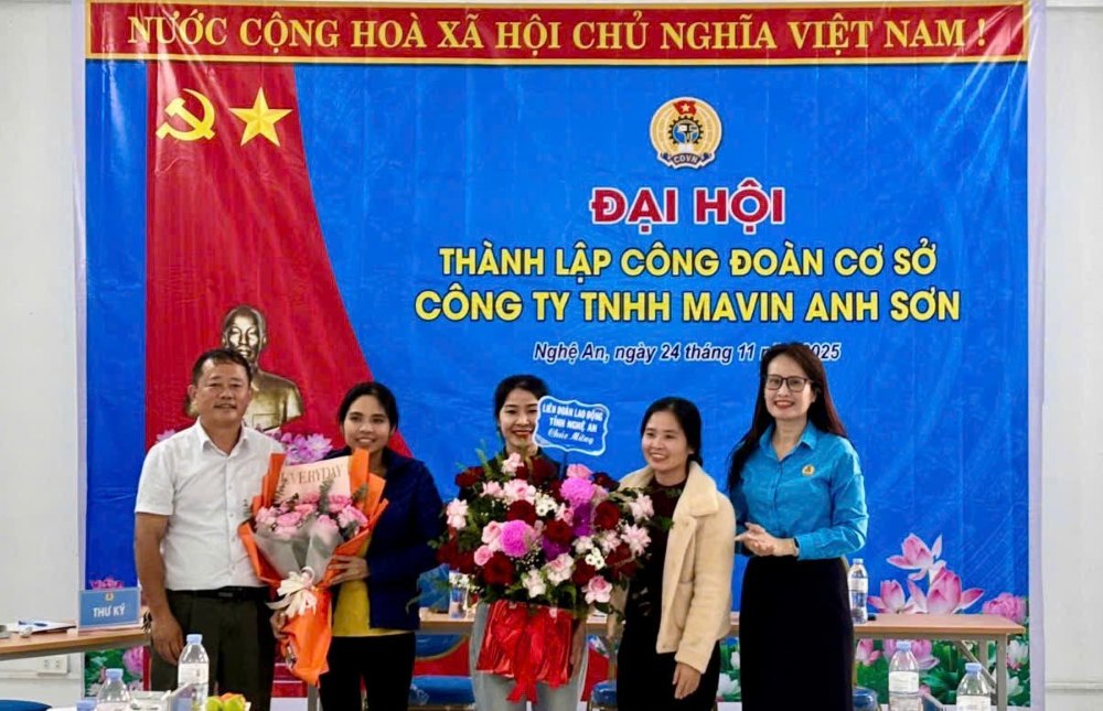Mavin Anh Son Co. Ltd. 노동조합 지부가 설립되었습니다. 사진: Nghe An 노동조합