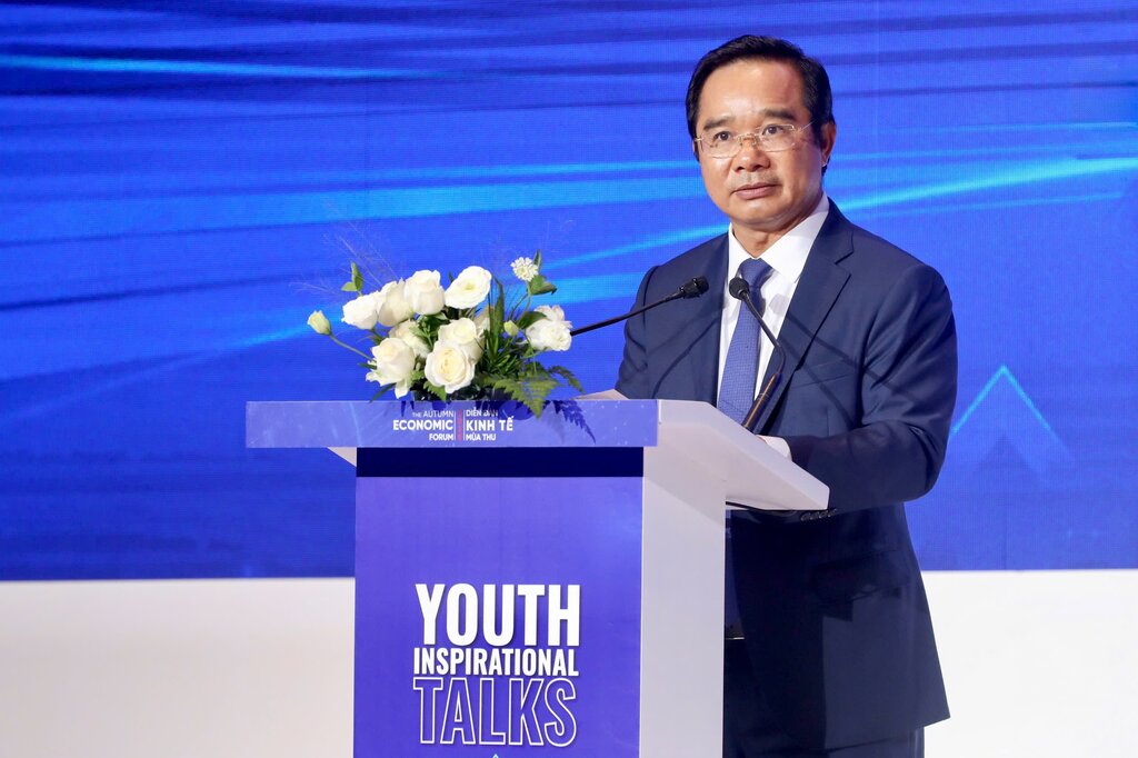 Ong Nguyen Van Duoc - Chu tich UBND TPHCM khang dinh: TPHCM cam ket tao moi truong tot nhat cho the he tre. Anh: Anh Tu