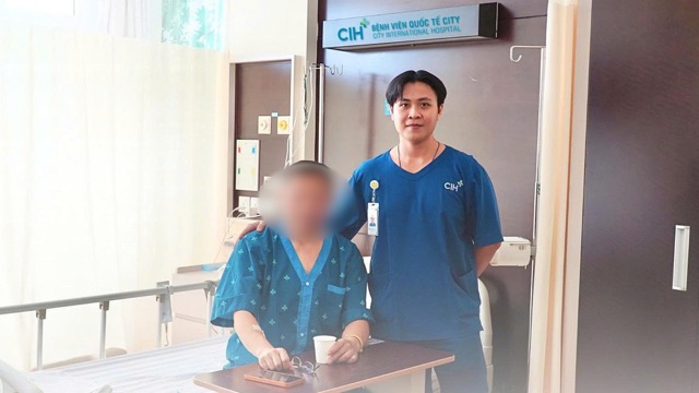 The patient (the person sitting on the left) is currently recovering well after treatment intervention. Photo: BVCC