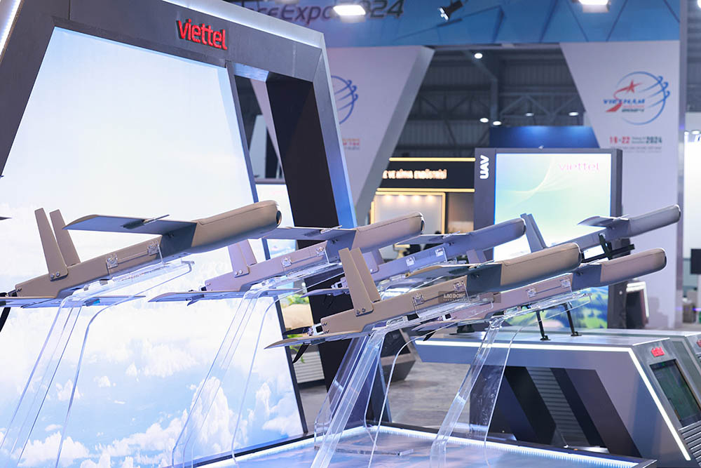 Moderna drönare som Viettel forskat på och producerat inkluderar multifunktionella drönare, självmordsdroner och rekognoseringsdroner. Foto: Hai Nguyen