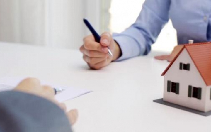 初めて土地使用料を計算する際の土地使用料の計算方法に関心を持つ多くの人々。写真:政府