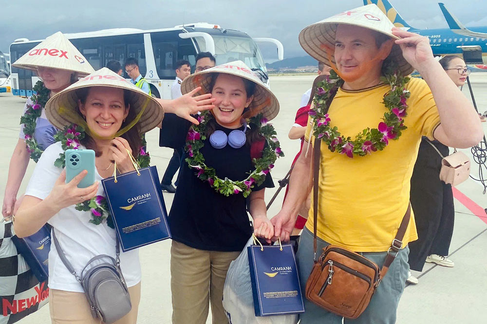Russian tourists love traveling to Vietnam. Photo: Nguyen Phat