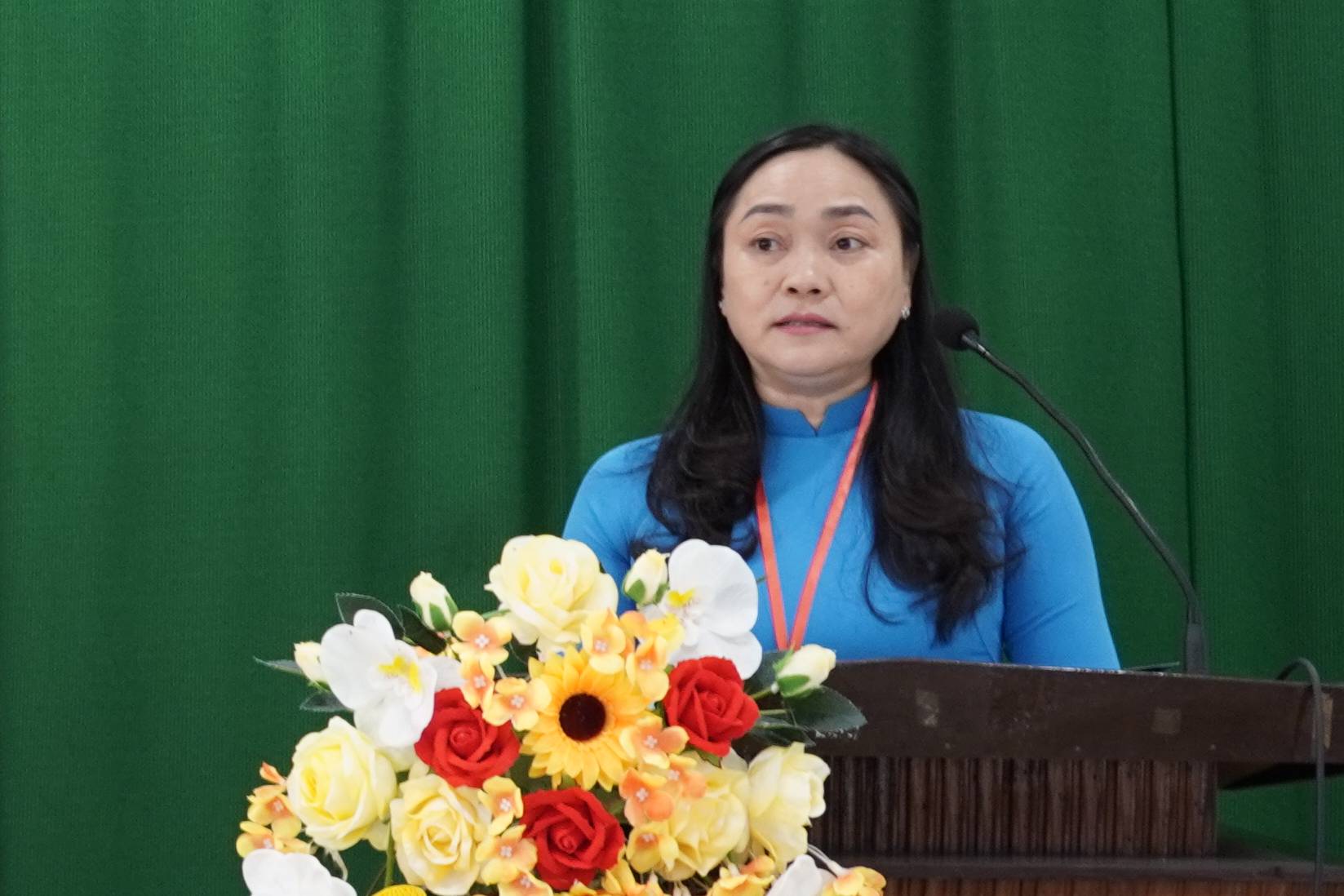 Ba Pham Thi Thanh Hien – Uy vien Ban Thuong vu LDLD TP Can Tho, Pho Truong ban Cong tac Cong doan thanh pho phat bieu tai Dai hoi. Anh: LDLD Can Tho