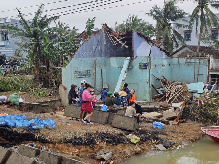 Tran lu lich su da lam sap do ca ngoi nha. Anh: Thanh Quynh