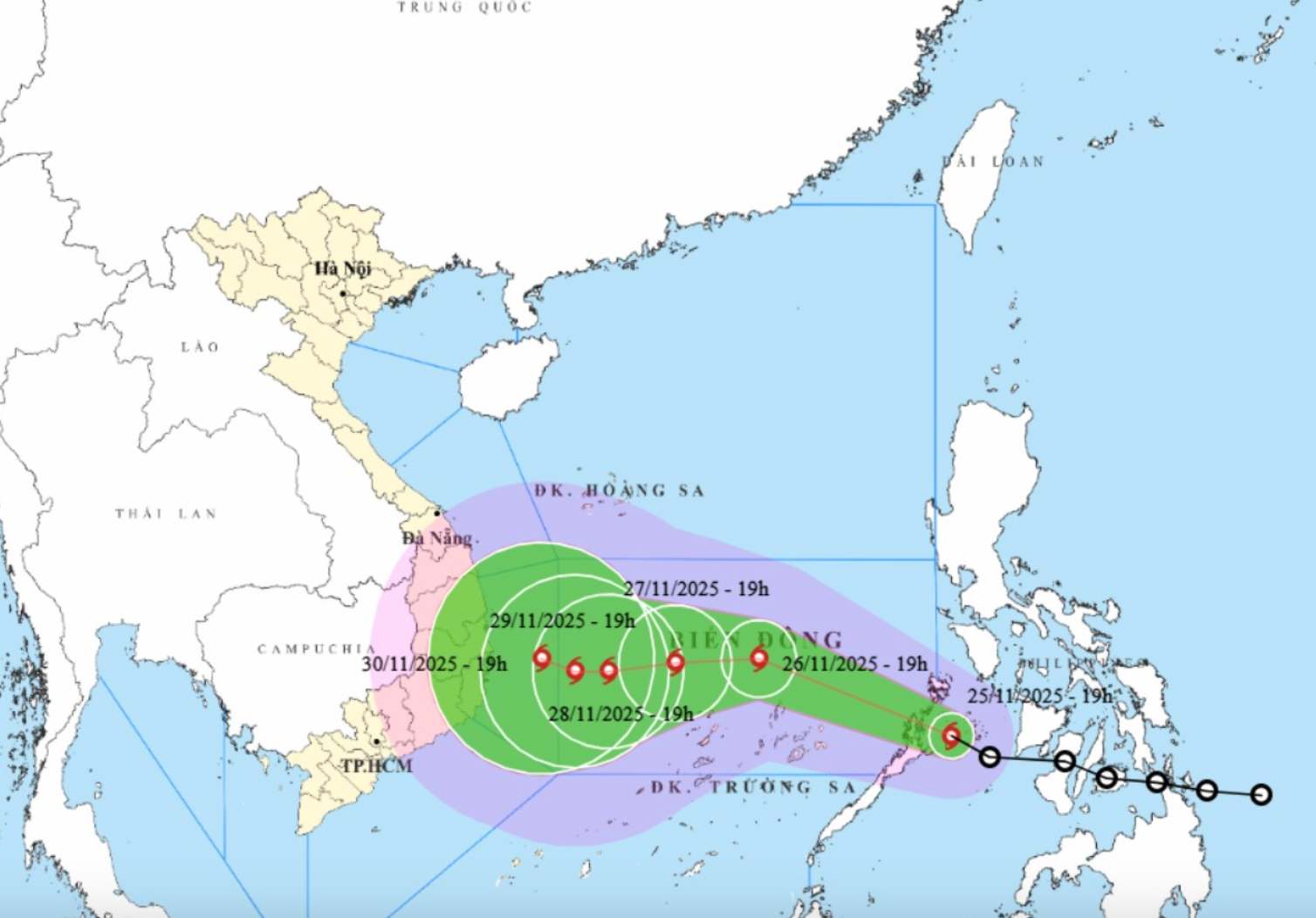Bao so 15 lien tuc manh len khi vao Bien Dong. Anh: NHCMF