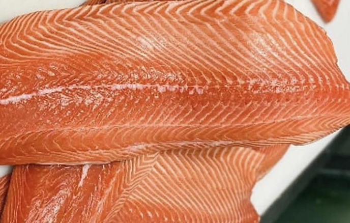 El salmon es un alimento bueno para el cuerpo cuando hace frio. Foto: Kieu Vu