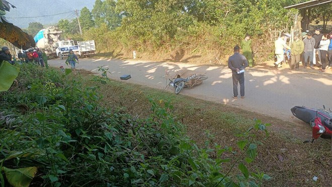 Hai xe máy đấu đầu, một phụ nữ ở Phú Thọ tử vong tại chỗ