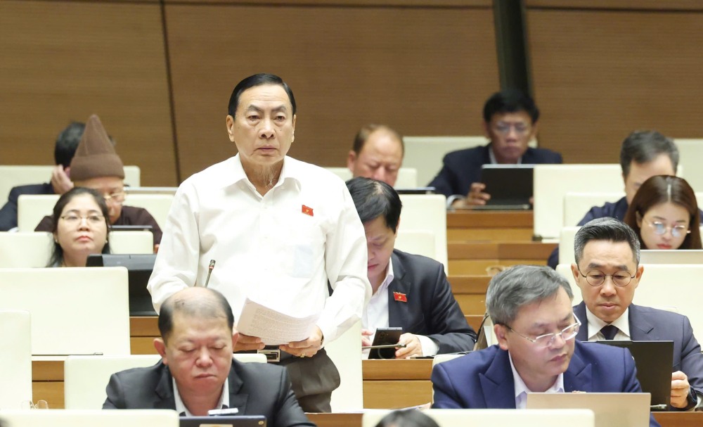 Dai bieu Pham Van Hoa phat bieu. Anh: Pham Dong