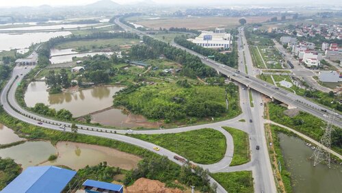 Son Loi工業団地は、Phu Tho省、Binh Nguyen xaとBinh Tuyen xaで展開されます。写真:Le Son