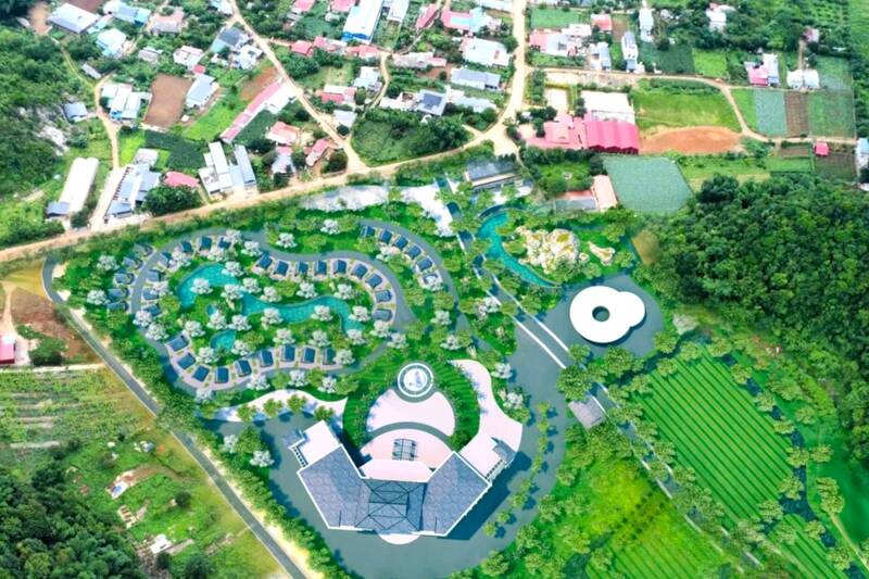 Phoi canh du an to hop khach san, nghi duong ket hop nong nghiep sinh thai Highland Grands, to dan pho Bo Bun, phuong Van Son. Anh: Nhat Minh