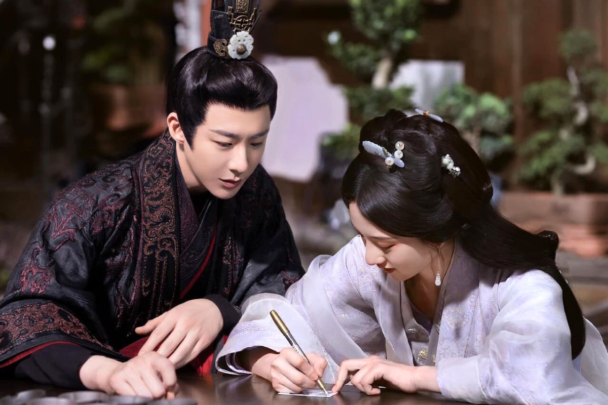 Luu Vu Ninh va Tong To Nhi trong phim “Khom lung“. Anh: Nha san xuat