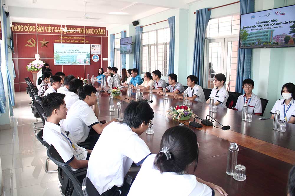 Toan canh buoi le. Anh: Thanh Vu