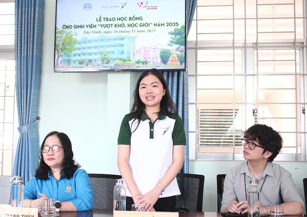 Dai dien Tap doan KCN Viet Nam