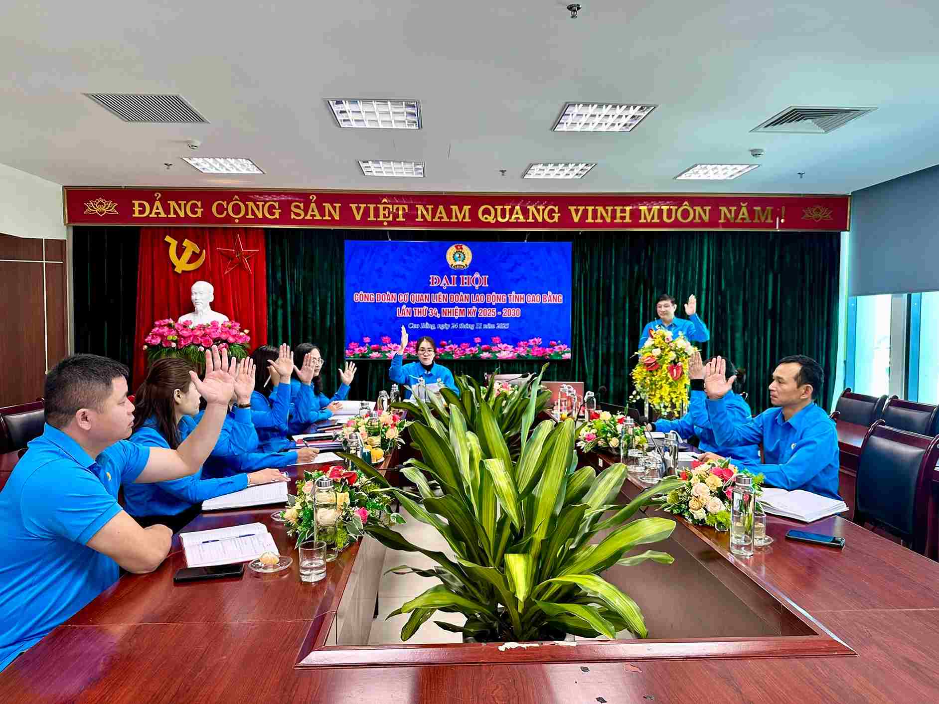 Le Congrès du syndicat de base de l'organe de la Fédération du travail de la province de Cao Bằng a été organisé avec succès. Photo : Đàm Tự