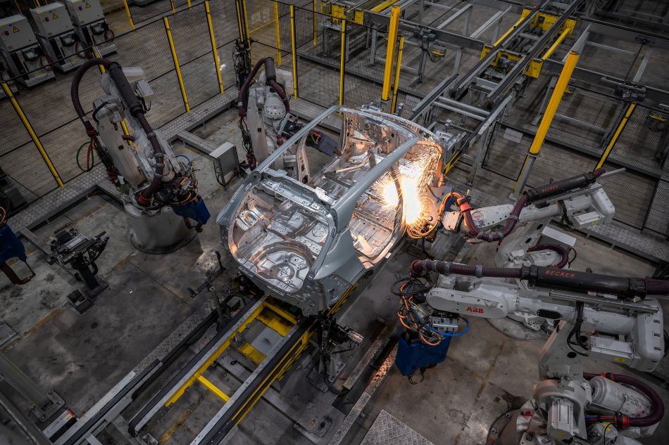 To hop nha may VinFast co muc do tu dong hoa cao.