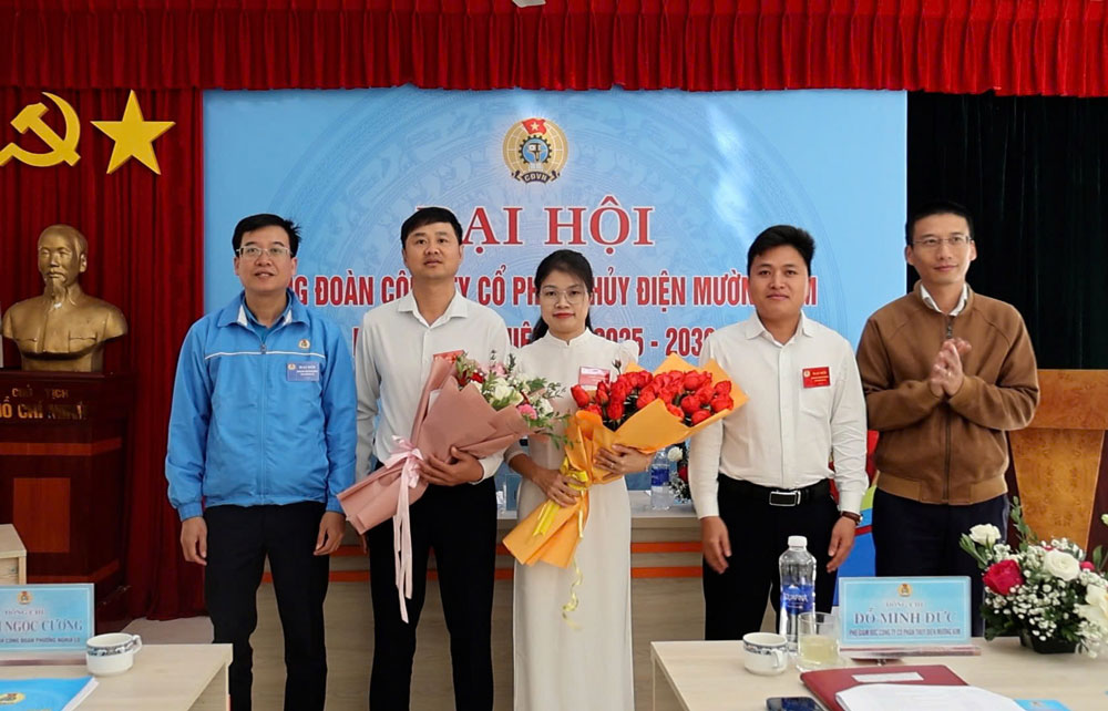 Ra mat Ban Chap hanh Cong doan co so Cong ty Co phan Thuy dien Muong Kim. Anh: Bao Nguyen