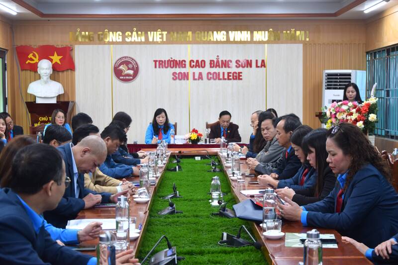 Hoi nghi Cong doan co so mo rong truong Cao dang Son La lan thu XXXV, nhiem ky 2025 - 2030. Anh: Truong Son