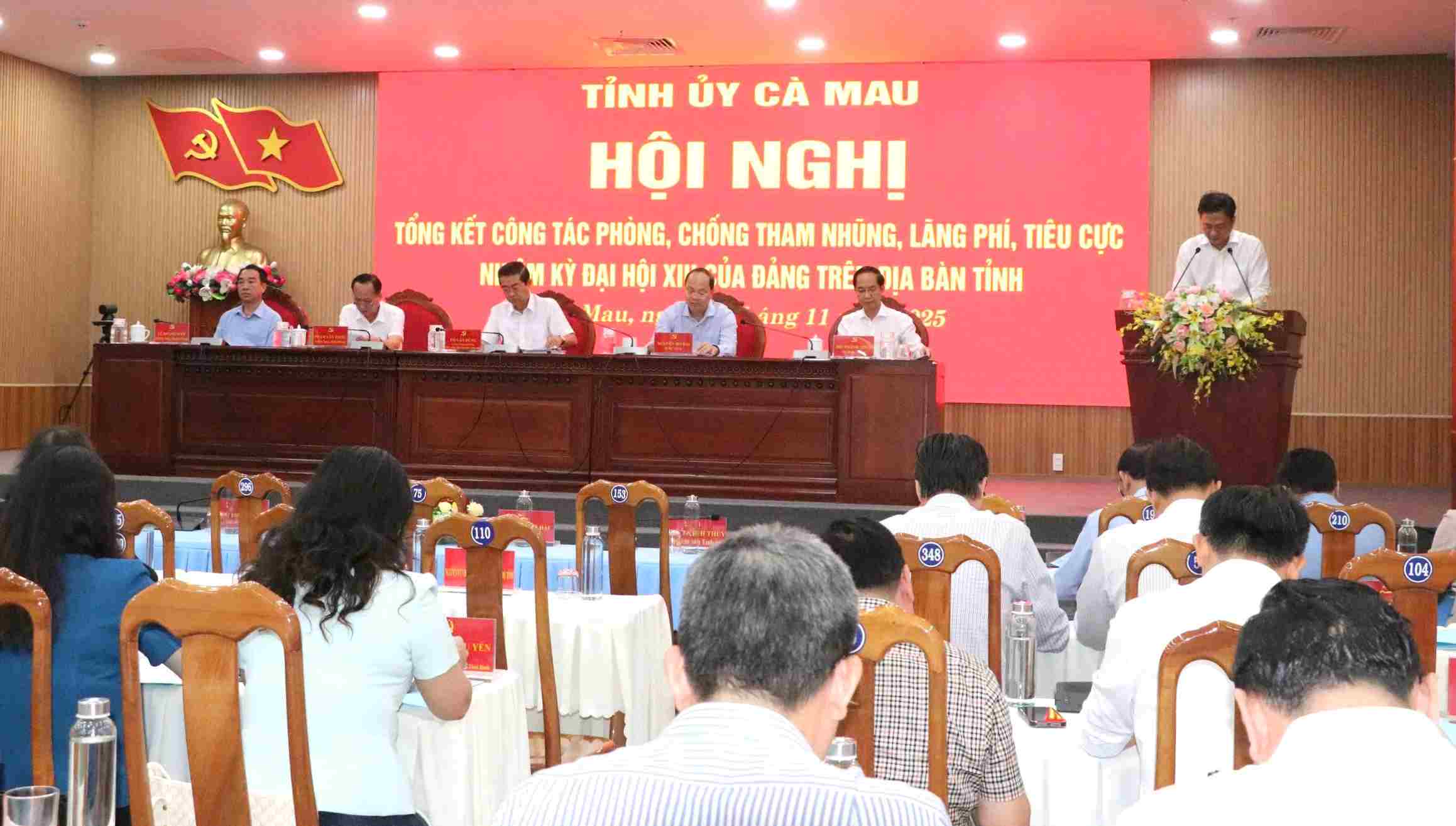 까마우는 부패 방지 낭비 방지 부정 방지를 강화하기로 결심했습니다. 사진: 낫 호