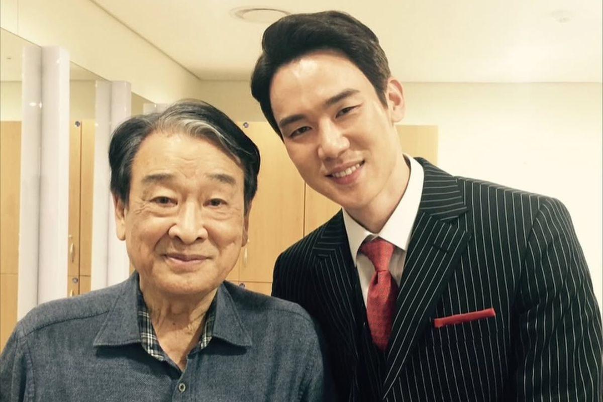 Actor Lee Soon Jae and Yoo Yeon Seok have a close relationship. Photo: cut from video