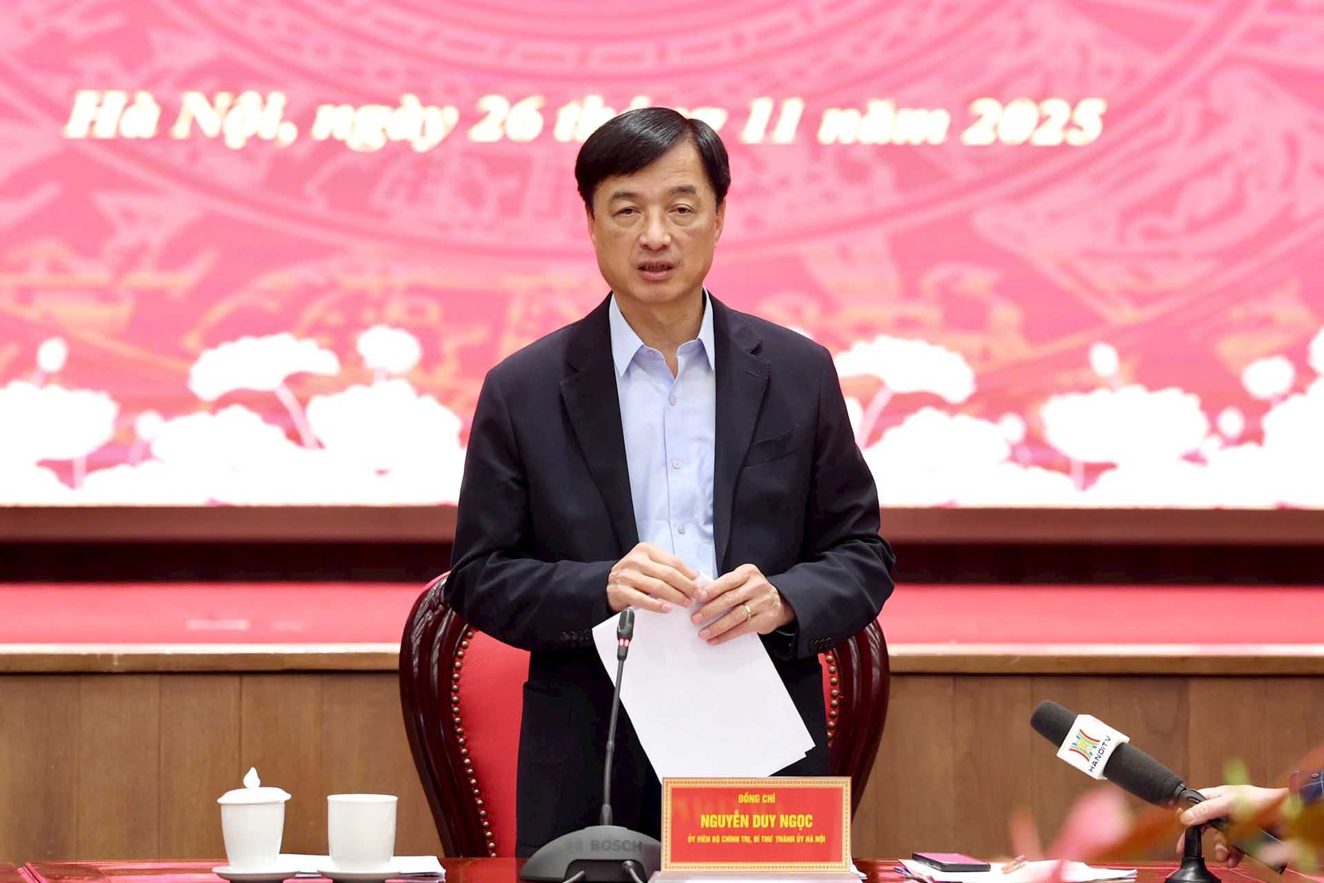 ハノイ党委員会書記、運営委員長のグエン・ズイ・ゴック氏が会議の締めくくりのスピーチを行った。写真: ベト・タン