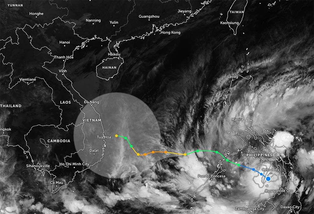 Latest forecast on the path and affected area of storm No. 15. Photo: JWTC