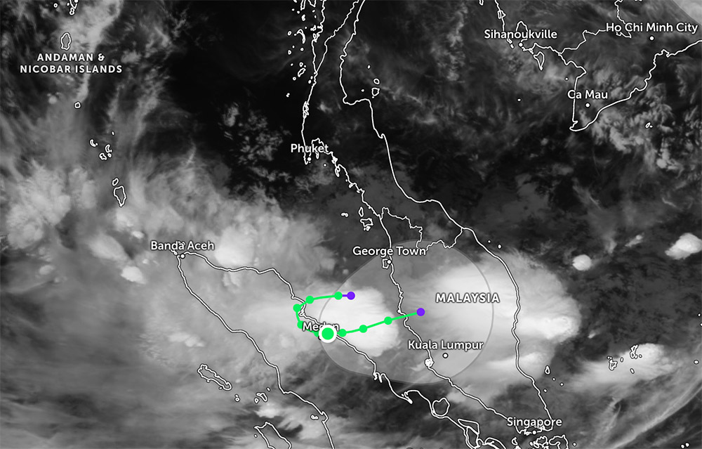 Storm Senyar has an unpredictable path when making landfall, moving in the shape of the U. Photo: JWTC